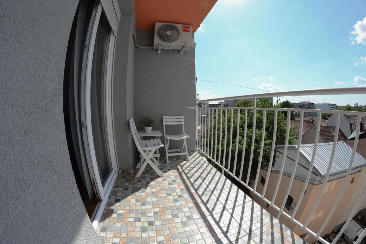Apartment Dobraya Grey Novi Sad Exterior foto